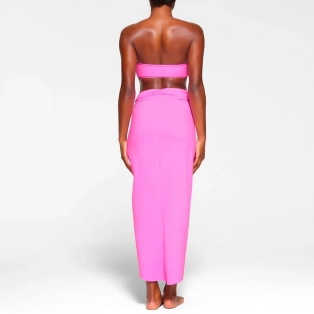 Skims Signature Swim Sarong Skirt and swim suit NWT